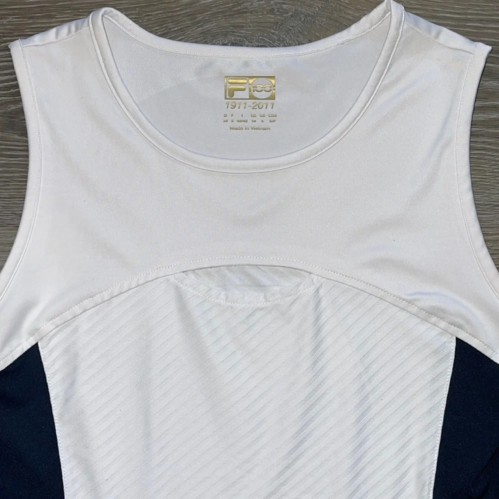 FILA 🎾HP🎾White Keyhole Sports Tank. Small - Picture 3 of 7